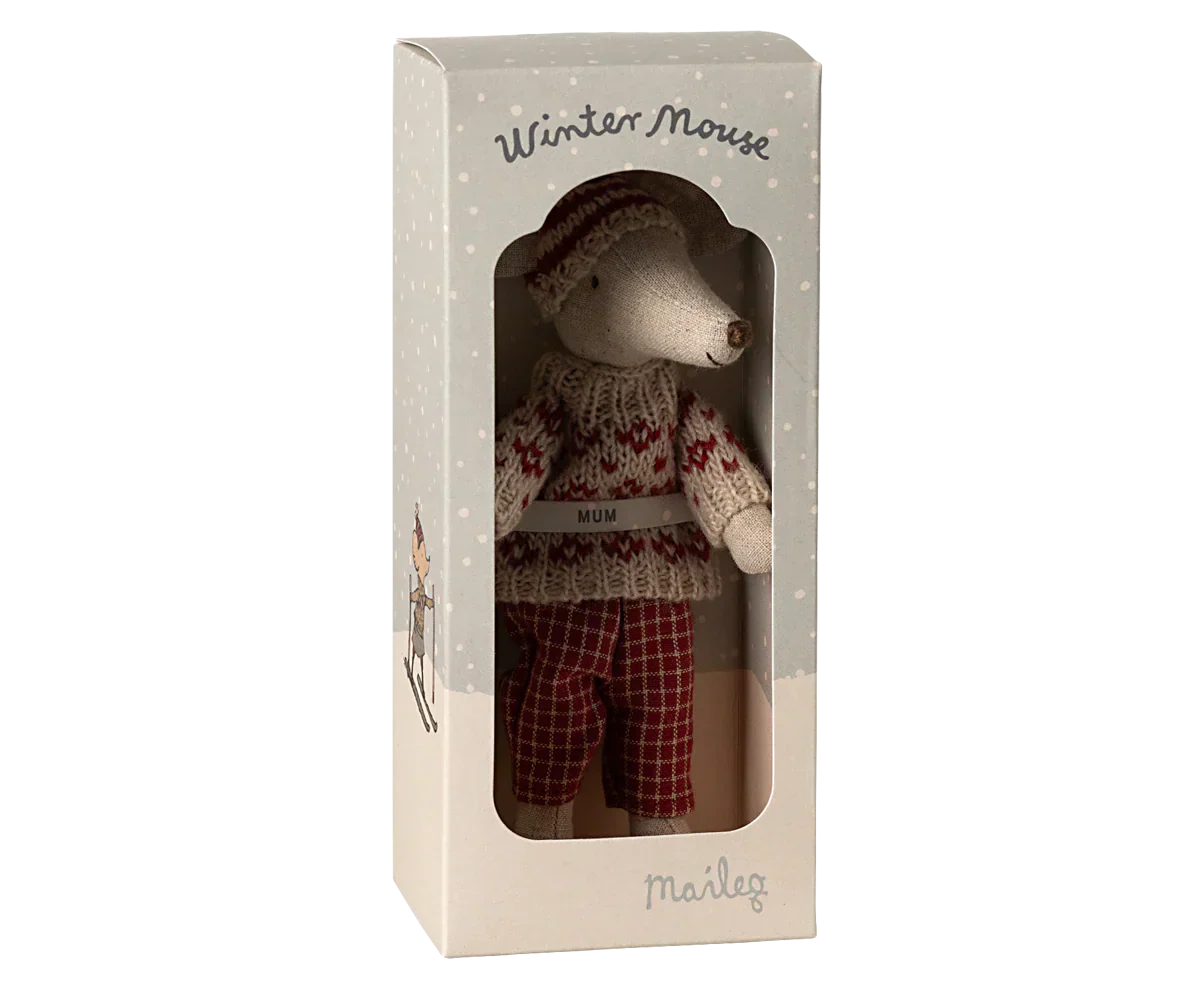 Maileg Winter mouse with ski set, Mum - Red