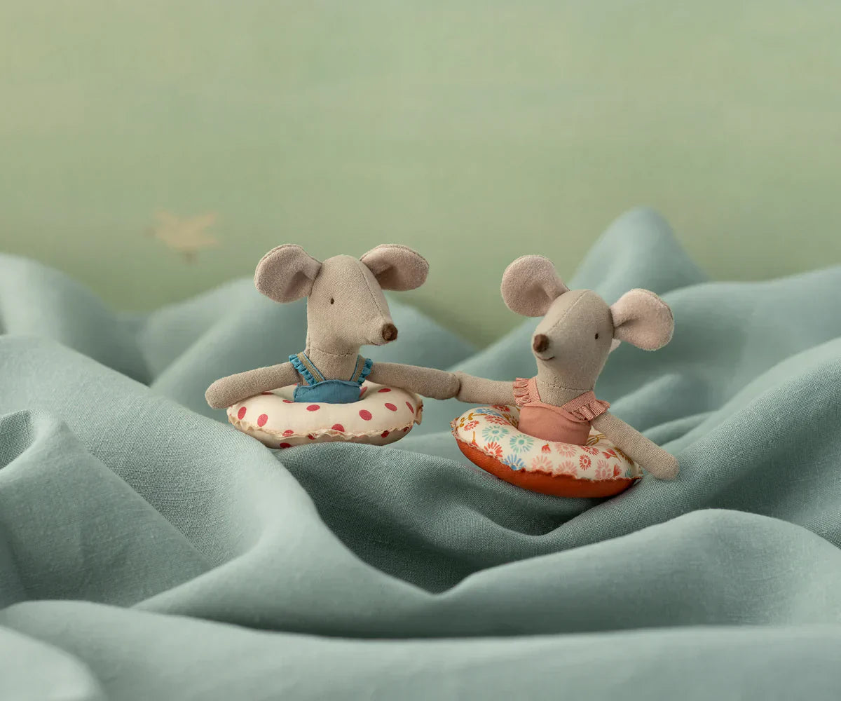 Maileg Beach mouse with float, Little sister - Red dot