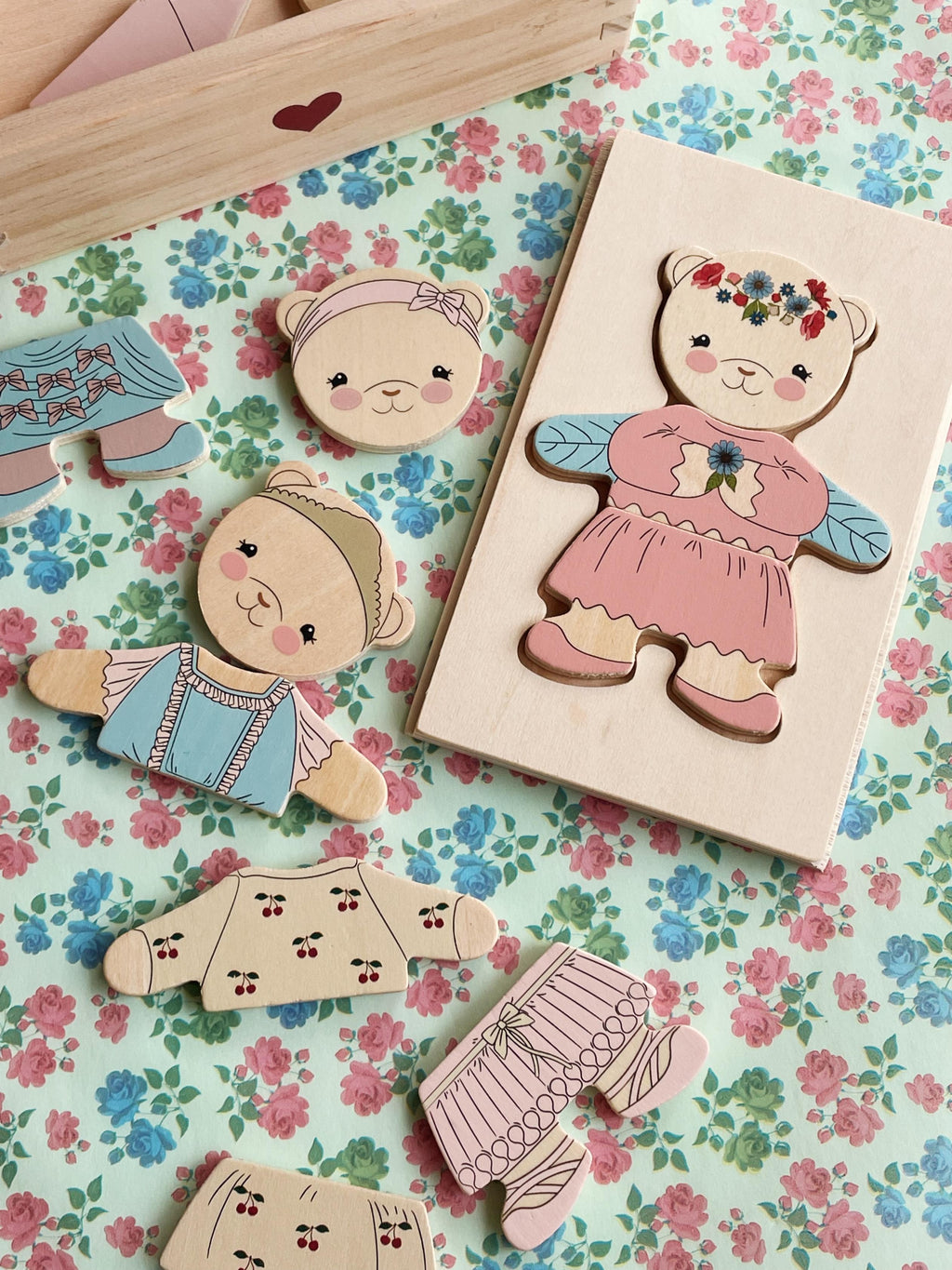 Konges Sløjd Wooden Teddy Dress Up Puzzle
